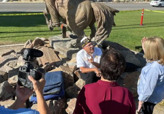 Lone protester prevents statue removal